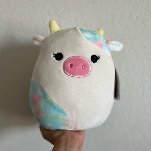 New Candess the Cow Squishmallow - Picture 2 of 6
